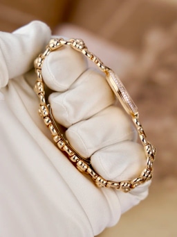 With diamond bezel and bracelet 1993 Box and Papers, image 3 With diamond bezel and bracelet 1993 Box and Papers, image 3