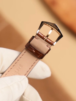 Patek Philippe Calatrava 5227J-001, image 5 Patek Philippe Calatrava 5227J-001, image 5