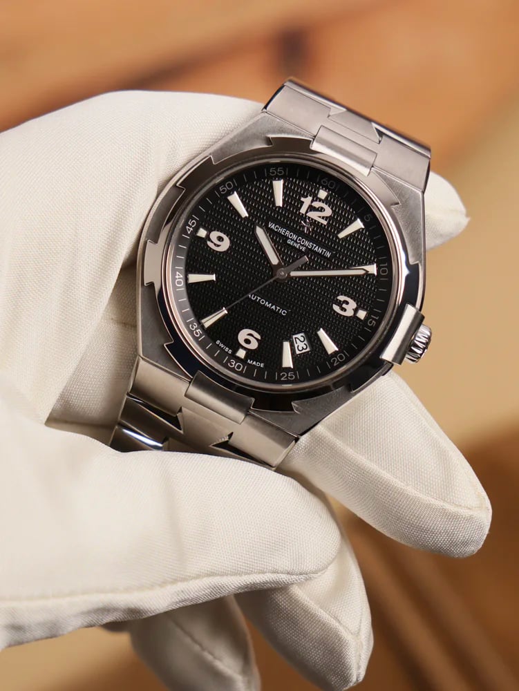 Vacheron Constantin Overseas Black Dial Steel Bracelet, image 1 Vacheron Constantin Overseas Black Dial Steel Bracelet, image 1