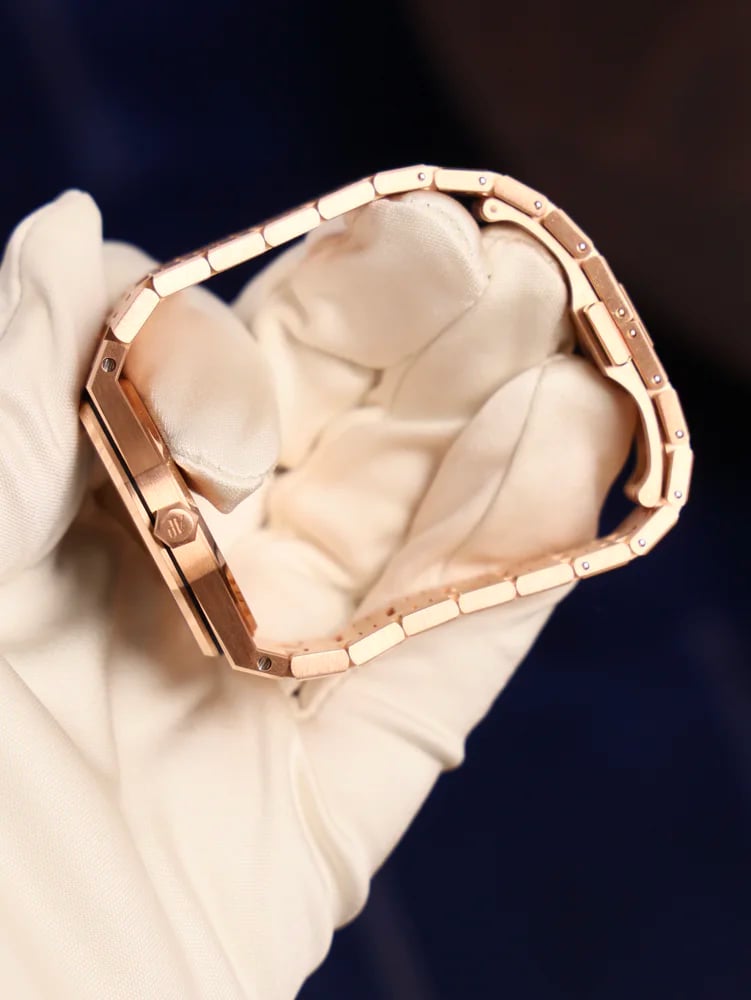 Audemars Piguet Royal Oak Lady Lady Extract from Archives. Rose Gold Blue Dial Diamond Bezel, image 3 Audemars Piguet Royal Oak Lady Lady Extract from Archives. Rose Gold Blue Dial Diamond Bezel, image 3