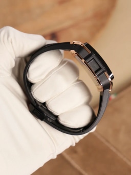 Hublot Square Bang Unico King Gold Ceramic 42mm, image 4 Hublot Square Bang Unico King Gold Ceramic 42mm, image 4