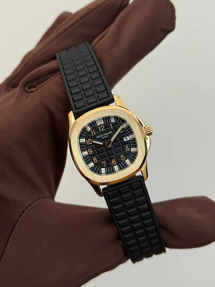 Patek Philippe Aquanaut Rose Gold, image 1 Patek Philippe Aquanaut Rose Gold, image 1