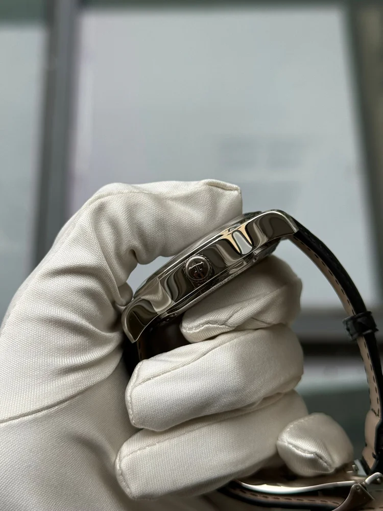 Jaeger-LeCoultre Master Tourbillon 146.6.34.S LE 300 Pcs Platinum, image 3 Jaeger-LeCoultre Master Tourbillon 146.6.34.S LE 300 Pcs Platinum, image 3