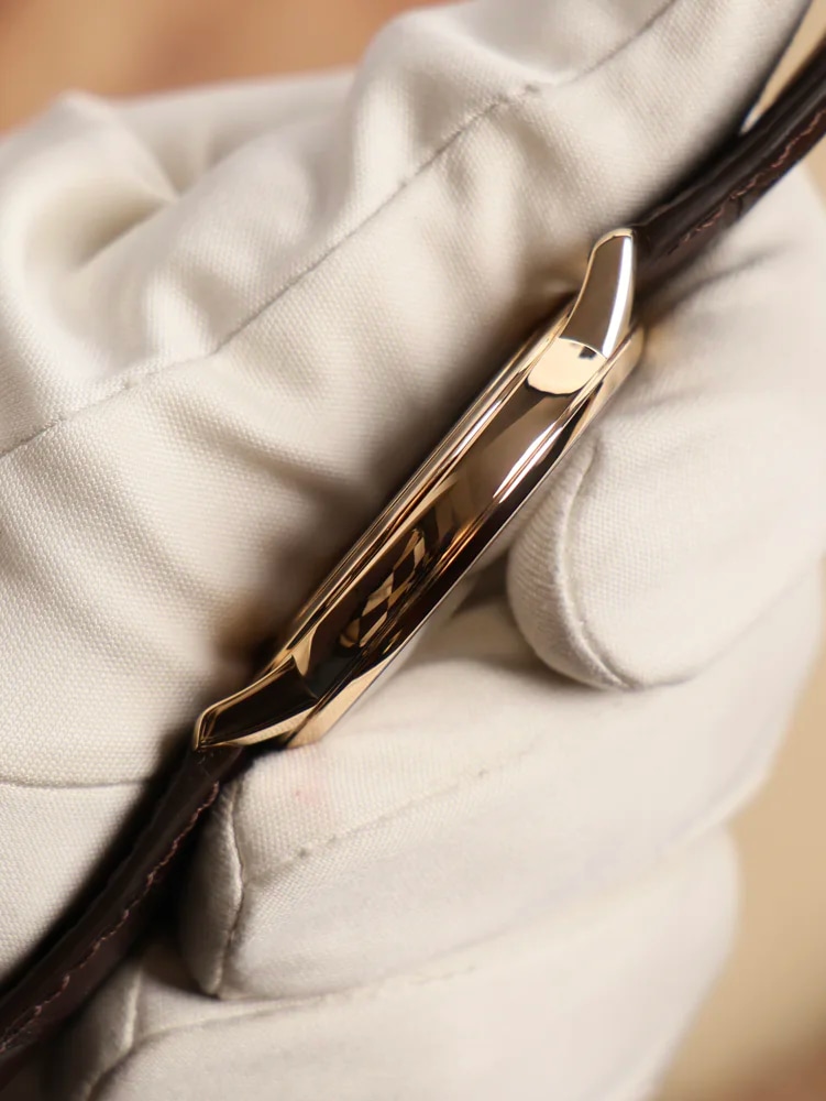 Box and Papers 2017, image 3 Box and Papers 2017, image 3