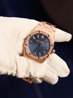 Audemars Piguet Royal Oak Lady Lady Extract from Archives. Rose Gold Blue Dial Diamond Bezel, image 1 Audemars Piguet Royal Oak Lady Lady Extract from Archives. Rose Gold Blue Dial Diamond Bezel, image 1