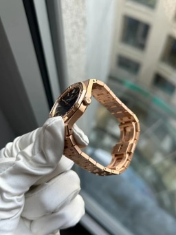 Audemars Piguet Royal Oak Lady 67651OR.ZZ.1261OR.02, image 5 Audemars Piguet Royal Oak Lady 67651OR.ZZ.1261OR.02, image 5