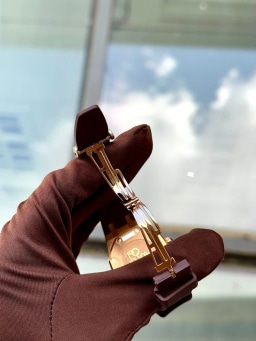 Brown Dial with extra new rubber strap & extract from archives, image 4 Brown Dial with extra new rubber strap & extract from archives, image 4