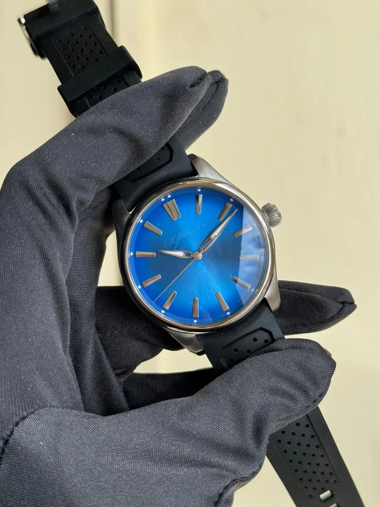 H.Moser & Cie. Pioneer Centre Seconds Arctic Blue, image 1 H.Moser & Cie. Pioneer Centre Seconds Arctic Blue, image 1